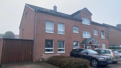 Schöne Nichtraucher 4,5 Zi. Wohnung mit Balkon in Rees