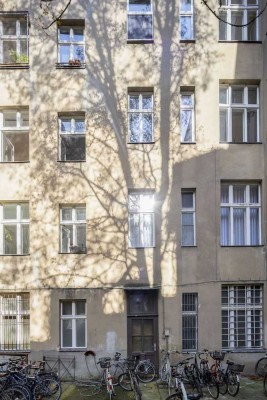 Mit Gartenanteil: Charmante 3-Zimmer Wohnung im beliebten Reuterkiez zum perspektivischen Eigennutz!