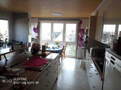 Charmantes Mehrfamilienhaus mit drei Wohneinheiten auf weitläufigem Grundstück