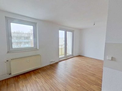 Zentral gelegene 3-Zimmer-Wohnung mit BALKON und EBK