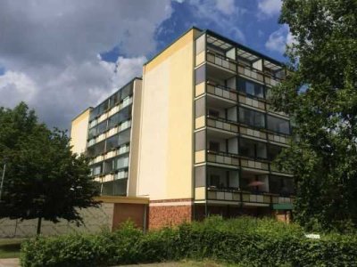1-Zimmer-Wohnung mit verglastem Balkon und Dusche in Rostock-Evershagen