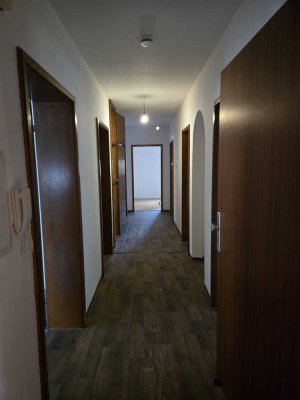 Wohnen mit Charakter: Großzügige Vier-Zimmer-Wohnung in Nürnberg-Eibach