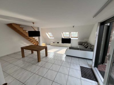Ansprechende und gepflegte 2,5-Zimmer-Maisonette-Wohnung mit geh. Innenausstattung mit EBK