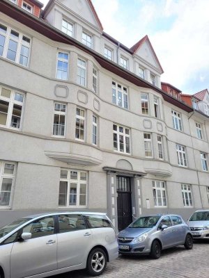 Großzügige Erdgeschosswohnung in der Schelfstadt