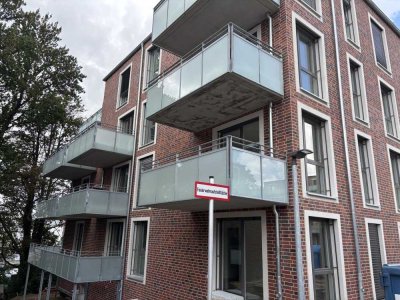 NEUBAU - moderne Wohnung mit großzügigem Balkon im Grünen!