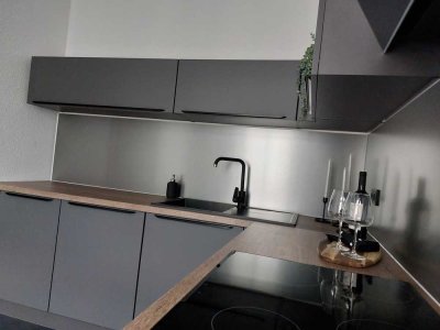 Hochwertige Komplettrenovierung - Tolle 2-Zimmer-Wohnung, auf Wunsch mit Einbauküche