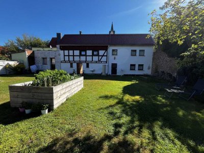 Vollvermieteter und liebevoll gestalteter Vierseitenhof!!!