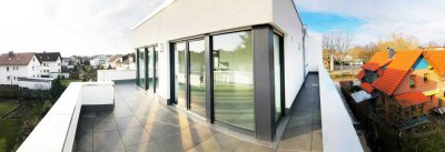 Penthouse-Wohnung in bester Lage mit drei Zimmern sowie Balkon und Einbauküche in Paderborn