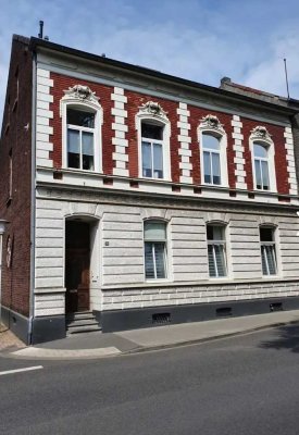 Stilvolle 3-Raum-Wohnung mit gehobener Innenausstattung mit Balkon und EBK in Nettetal