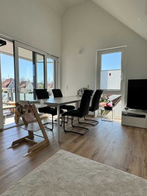 Exklusive, neuwertige 3-Raum-DG-Wohnung mit lux. Innenausstattung mit EBK in Freiberg am Neckar