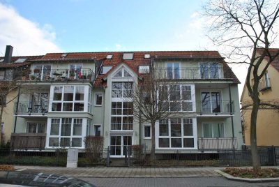 Offenes Wohnen mit Wintergarten und Balkon - Ihr charmanter Rückzugsort