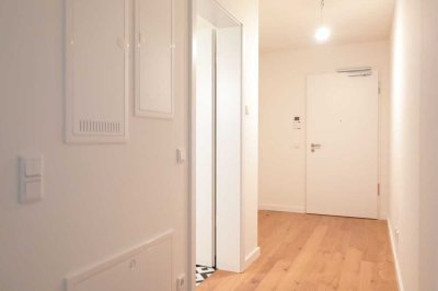 Neuwertige 2-Zimmer-Wohnung mit Balkon und Einbauküche in München