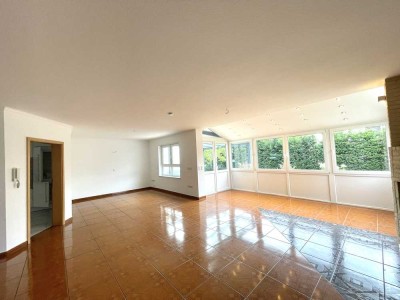 Attraktive Doppelhaushälfte im Grünen mit Einliegerwohnung