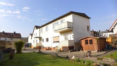Lebenstraum in der Saas  -  Geräumiges Zweifamilienhaus