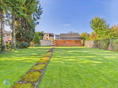 Einfamilienhaus mit Potenzial auf Traumgrundstück mit Fernblick