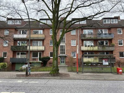 3,5-Zimmer-Hochparterre-Wohnung mit geh. Innenausstattung
