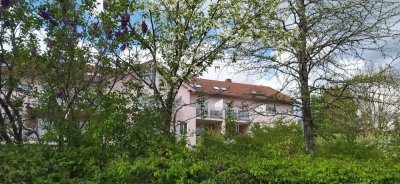 Gut geschnittene 2-Zi-Wohnung  in ruhiger zentraler Lage mit großer Dachterasse in Alt-Taufkirchen