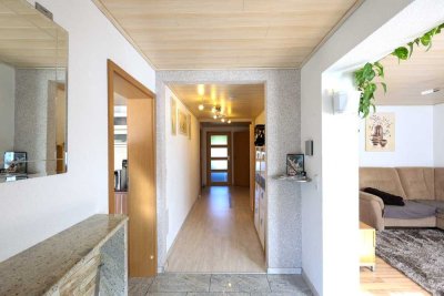 Talheim / TUT : Sonniges, komplett saniertes 3- Familienhaus mit Garage, Garten, Terrasse u. v. m.