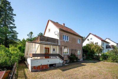 Einfamilienhaus mit Einliegerwohnung oder Büro