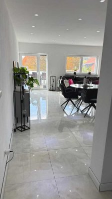 Exklusive, wunderschöne 3-Zimmer-Maisonetten Wohnung mit Terrasse und EBK in Senden-Ay