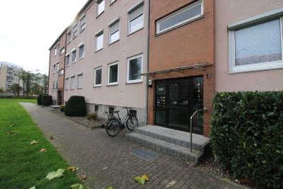 ** RESERVIERT ** Sanierungsbedürftige Erdgeschosswohnung mit Potenzial in SZ-Lebenstedt!