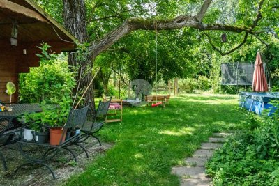 Erbbau: 3-Familienhaus mit ca. 1.000 qm Grundstück in FR-West