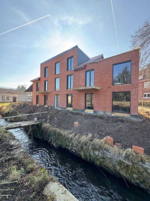 Zwei Balkone, idyllisch gelegener Neubau, eine Rarität!