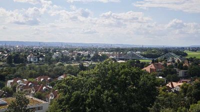 Traumblick über Dresden und die Elbe von Ihrem Balkon!