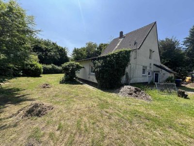 Charmantes Einfamilienhaus mit großem Grundstück – Ruhe, Natur und viel Gestaltungspotenzial