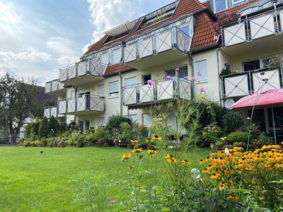 Schöne 2-Zimmer Dachgeschosswohnung mit Charme in ruhiger Wohngegend