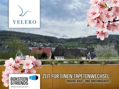 FRISCH SANIERTE 3-Zimmer-Wohnung mit BALKON und traumhaftem Blick ins Grüne!!