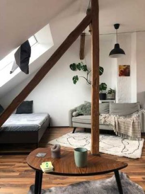Helle 3-Zimmer Maisonette-Wohnung mit schönen Altbau-Balken in Leipzig-Volkmarsdorf