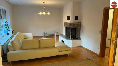 Stilvolles Einfamilienhaus mit Terrasse, Garage und zusätzlichen Gartenhaus (mit Ausbaupotenzial)