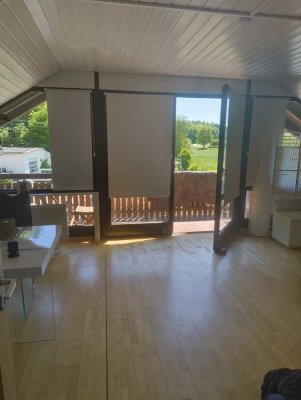 Ansprechende 3,5-Zimmer-DG-Wohnung mit EBK in Eurasburg