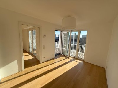 Sonnige Dachgeschosswohnung mit großer Terrasse – U2 Aspernstraße