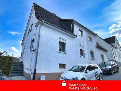 Wissen,  Doppelhaushälfte mit Gartengrundstück in ruhiger Lage
