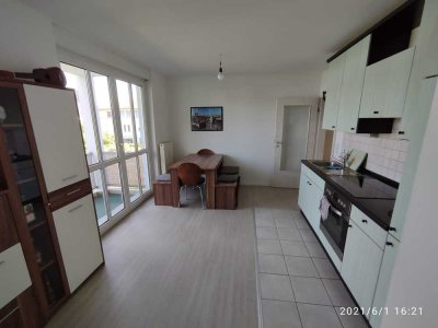 Modernisierte 2-Zimmer-Wohnung mit Balkon, EBK und TG-Platz  in Regensburg Neuprüll