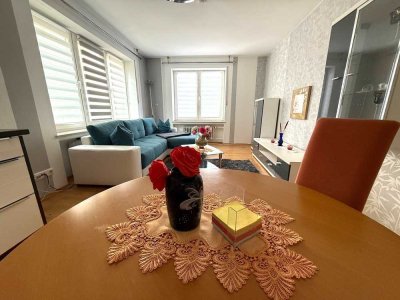 Möblierte und voll ausgestattete 2-Zimmer Wohnung mit Terrasse am Hofberg