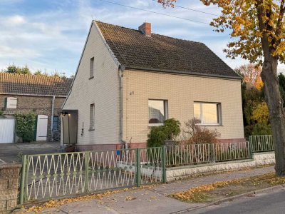 ++ Handerwerkerhaus auf großem Grundstück mit schönem Nebengelass ++