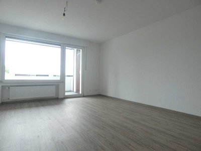Geräumige 3-Zimmer-Whg mit Balkon - Erstbezug nach Sanierung!