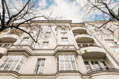 WESTEND: Ruhiges Wohnen am Kaiserdamm: 2-Zimmer-Wohnung im 3. OG mit Fahrstuhl/Gartenhaus