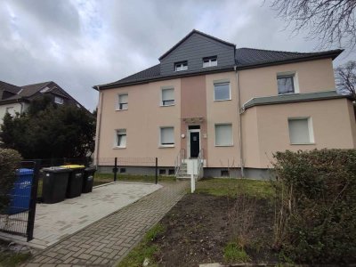 Wohlfühlen im neuen Zuhause: gemütliche 2,5 Raum Wohnung - komplett renoviert!