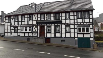 2-Zimmer-EG-Wohnung für SINGLES mit Terrasse in Mechernich-Glehn - PROVISIONSFREI -