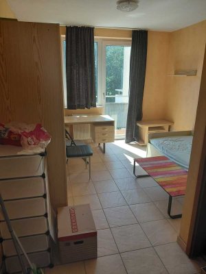 Möblierte 1-Zimmer-Wohnung mit Balkon in direkter Uni-Nähe zu verkaufen