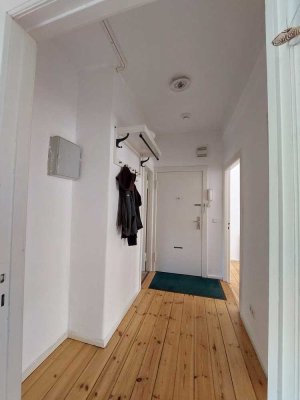 Helle 2,5 Zimmer Wohnung mit Balkon - Nachmieter:in gesucht