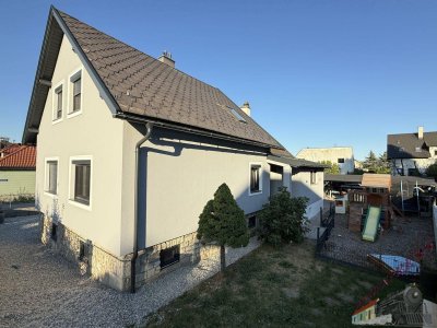 Zweifamilienhaus mit Outdoor-Küche &amp; vielen Extras in 2752 Wöllersdorf-Steinabrückl