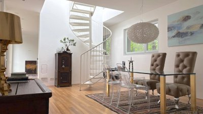 Einfach nur WOW ! Tolle DG-Terrassenwohnung in loftartigem Stil - eigener Liftzugang – samt Rooftoop mit fantastischem Blick – inkl. 2 TG-Plätze