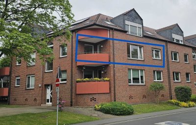 Helle 2,5 Zimmer Etagen Wohnung mit Balkon im gepflegten Mehrfamilienhaus