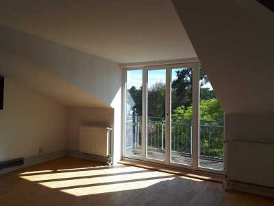 Schöne Dachgeschoss-Wohnung in Potsdam-Bornstedt