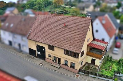 Ehemaliges Bauernhaus mit viel Ausbaupotenzial in verkehrsgünstiger Lage